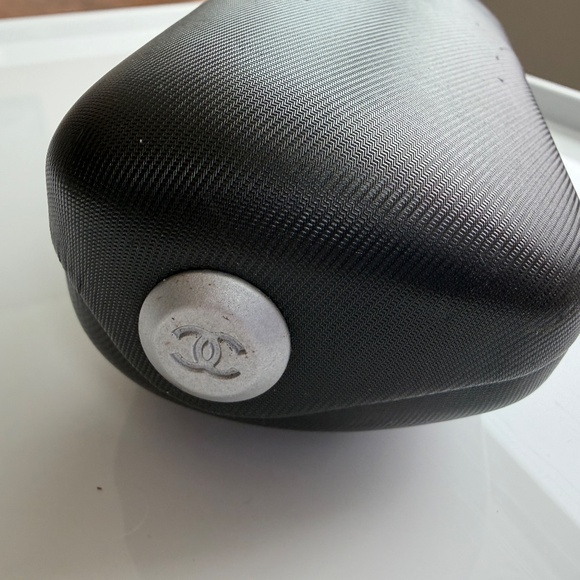 Chanel Sunglasses style 4002 c194/61 - Picture 16 of 16